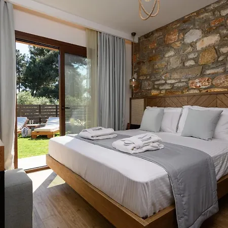 La Terra Petra * Skala Rachoni (Thasos)